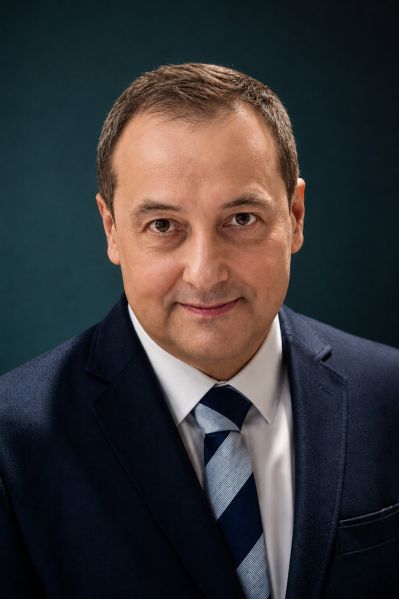 Plik:Mariusz maczka nowe.jpg