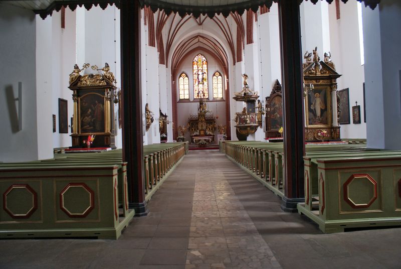Plik:Parafialidzbarkapostołów1.jpg