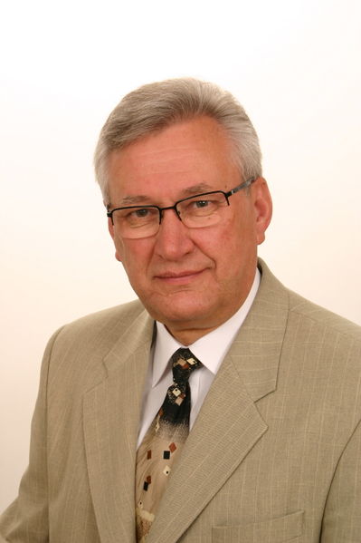 Plik:Osiecki.jpg
